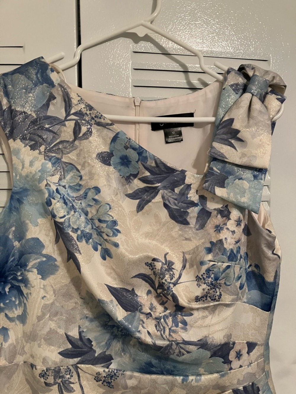 Jessica Howard One-Shoulder Floral Sheath Dress in Blue and Cream - Picture 2 of 5